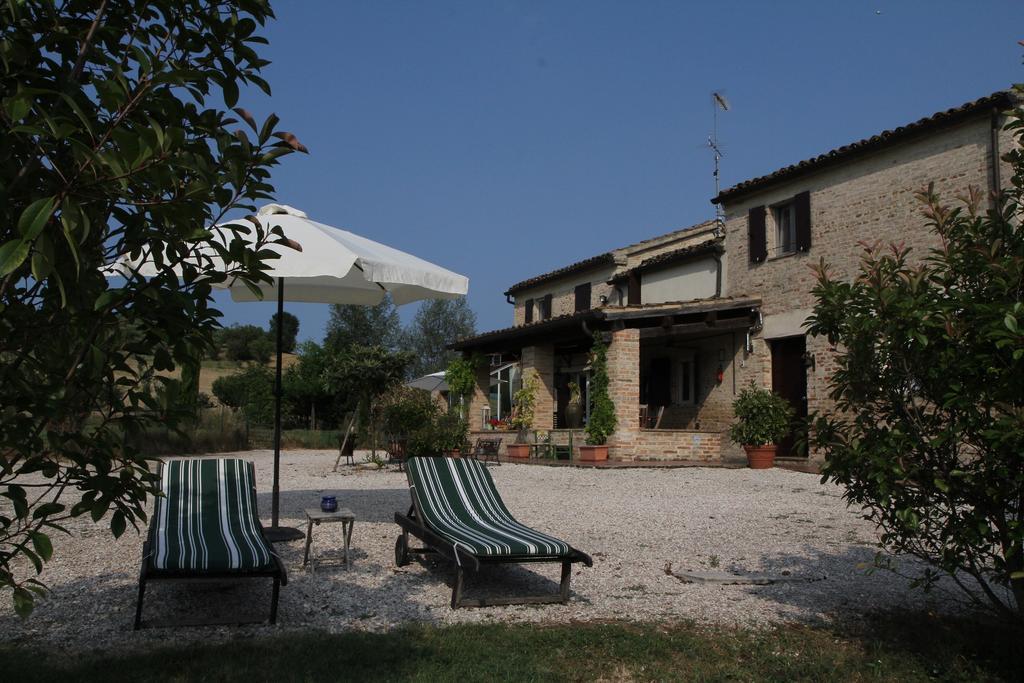 San Costanzo Casa Sorgente B&B 외부 사진