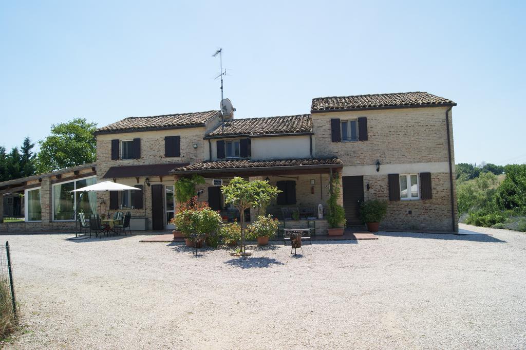 San Costanzo Casa Sorgente B&B 외부 사진