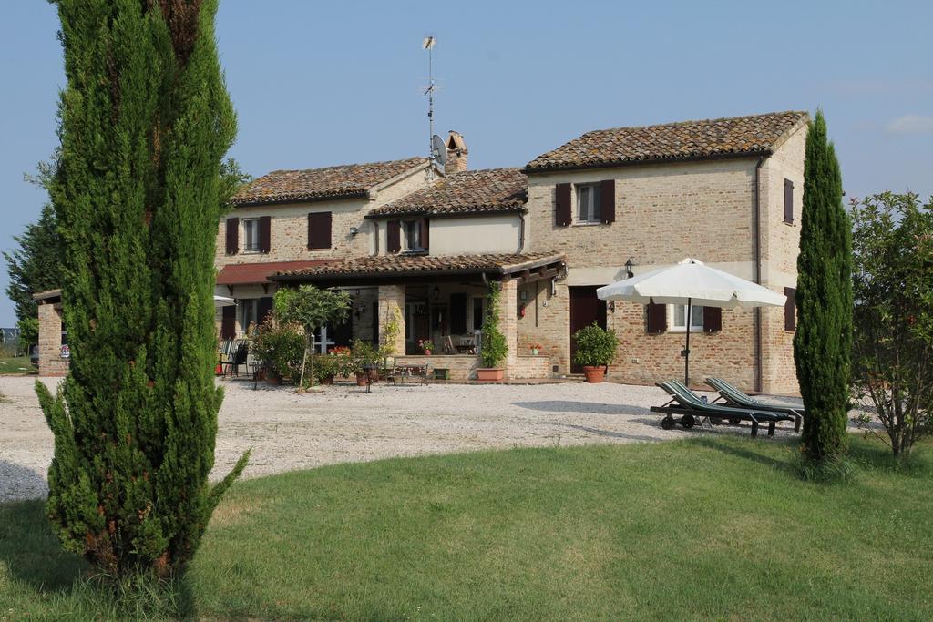 San Costanzo Casa Sorgente B&B 외부 사진