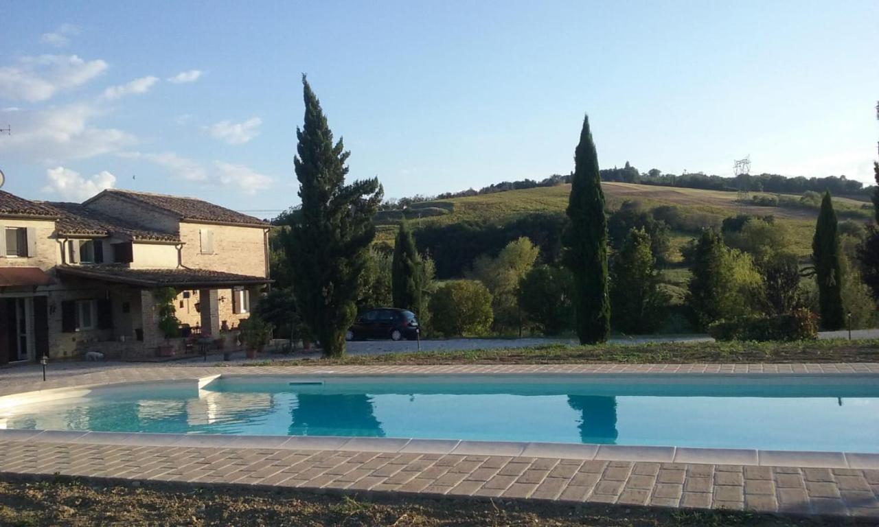 San Costanzo Casa Sorgente B&B 외부 사진